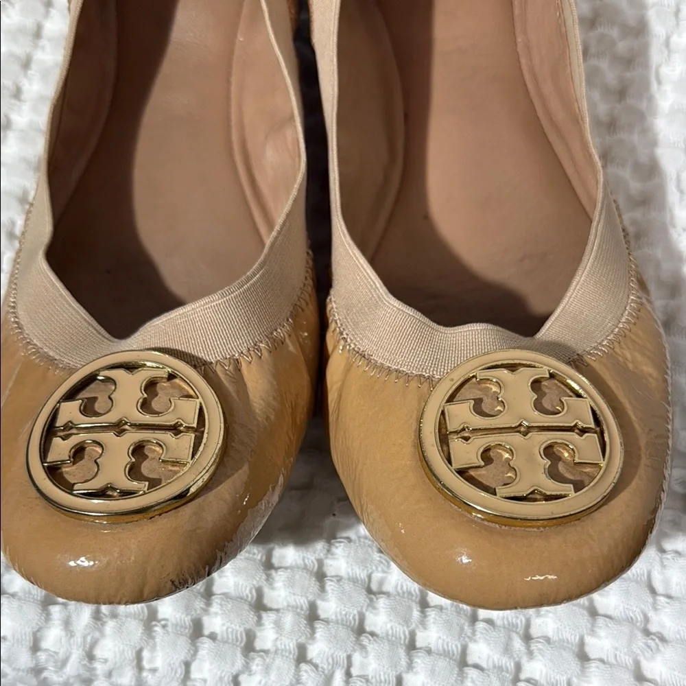 Tory Burch Tan Leather Reva Ballet Flats with Gold Logo